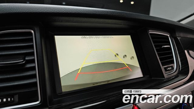 Genesis G80 2017 — photo 21