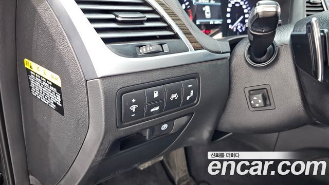 Genesis G80 2017 — photo 22