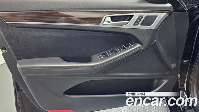 Genesis G80 2017 — photo 14