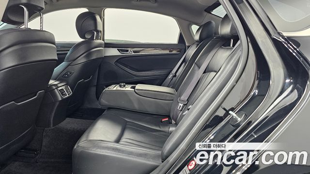 Genesis G80 2017 — photo 16