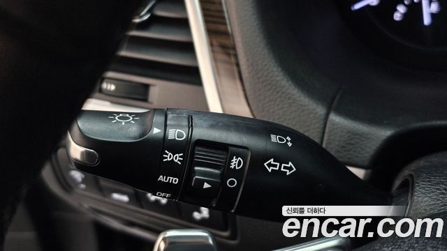 Genesis G80 2017 — photo 27