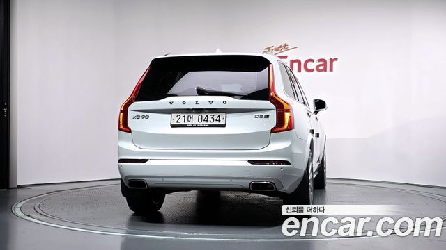 Volvo XC90 2017 — photo 4