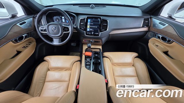 Volvo XC90 2017 — photo 10