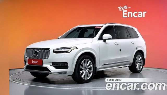Volvo XC90 2017 — photo 1
