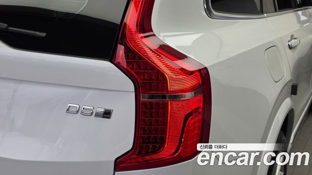 Volvo XC90 2017 — photo 9