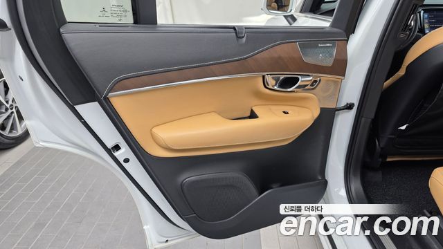 Volvo XC90 2017 — photo 15