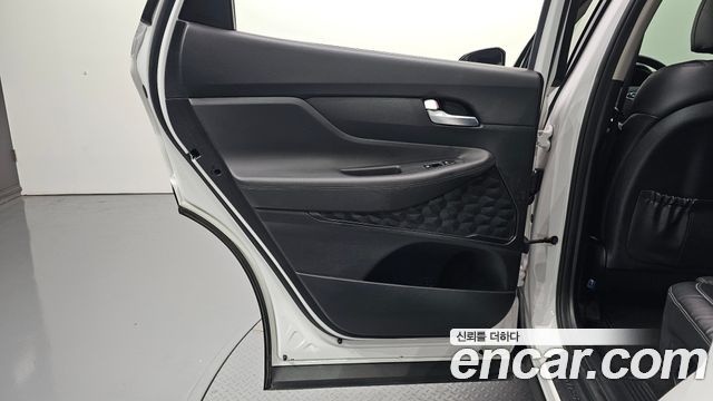 Hyundai Santafe 2019 — photo 15