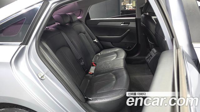 Hyundai Sonata 2017 — photo 18