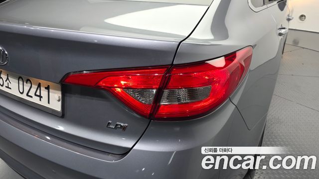 Hyundai Sonata 2017 — photo 9