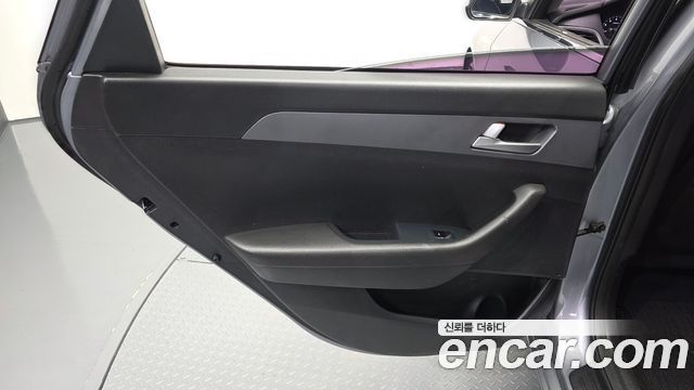 Hyundai Sonata 2017 — photo 15