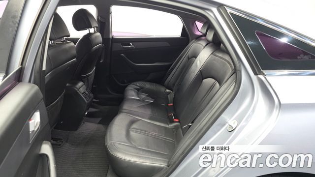 Hyundai Sonata 2017 — photo 16