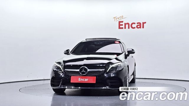 Mercedes-Benz C-Class 2023 — photo 3