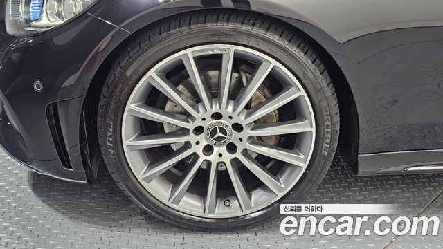 Mercedes-Benz C-Class 2023 — photo 5