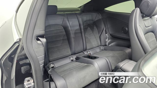 Mercedes-Benz C-Class 2023 — photo 17