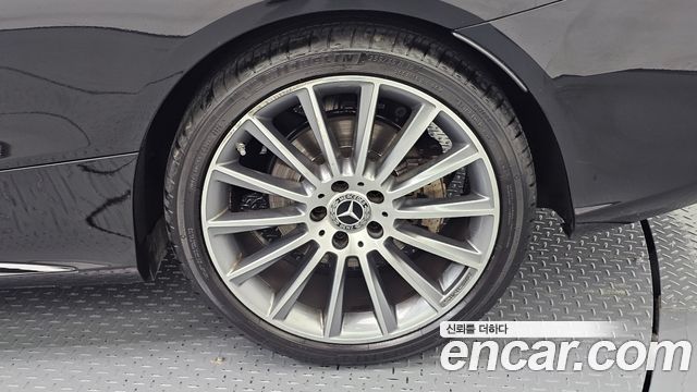 Mercedes-Benz C-Class 2023 — photo 7
