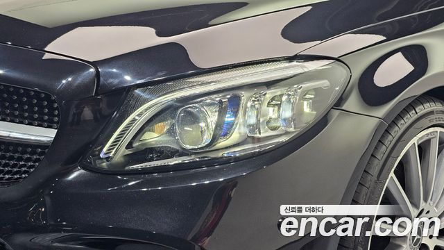Mercedes-Benz C-Class 2023 — photo 8