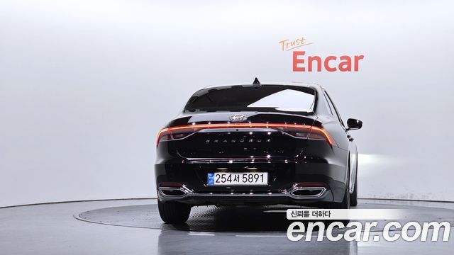 Hyundai Grandeur 2023 — photo 4
