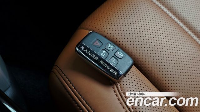 Land Rover Range Rover 2017 — photo 20