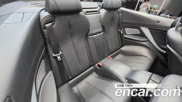 BMW 6-Series 2013 — photo 17