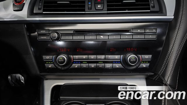 BMW 6-Series 2013 — photo 22