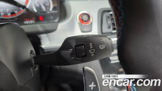 BMW 6-Series 2013 — photo 26