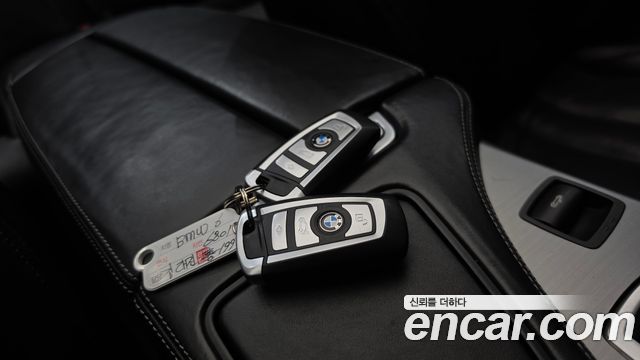 BMW 6-Series 2013 — photo 33