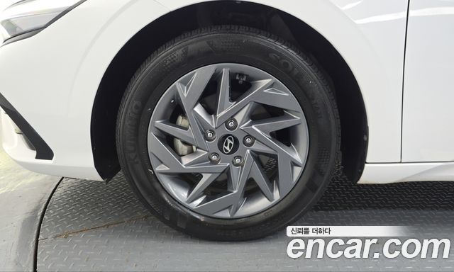 Hyundai AVANTE 2024 — photo 5