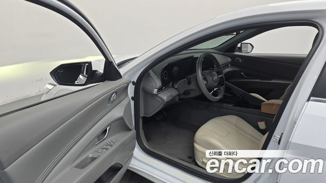 Hyundai AVANTE 2024 — photo 13