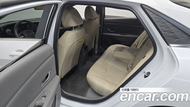 Hyundai AVANTE 2024 — photo 17