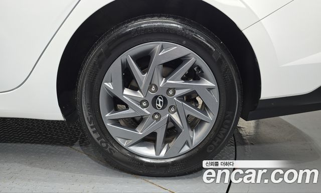 Hyundai AVANTE 2024 — photo 7