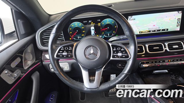 Mercedes-Benz GLE-Class 2023 — photo 13
