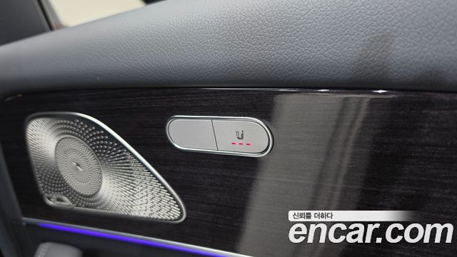 Mercedes-Benz GLE-Class 2023 — photo 18