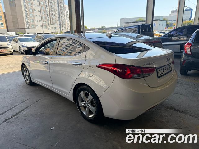 Hyundai AVANTE 2012 — photo 5