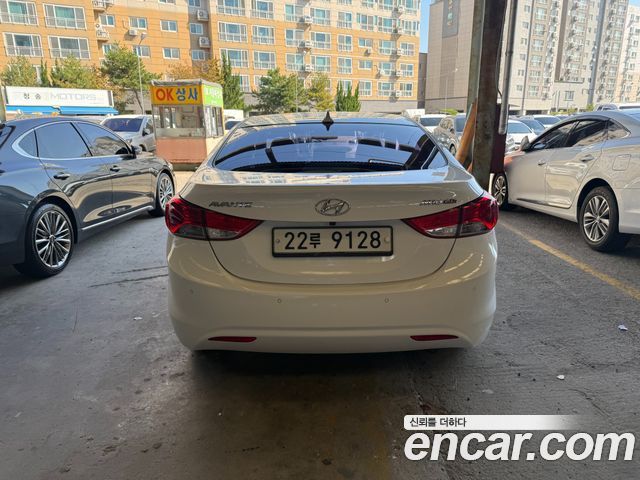 Hyundai AVANTE 2012 — photo 6