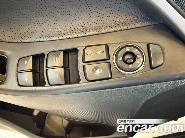 Hyundai AVANTE 2012 — photo 16