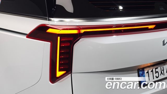 Kia Canival 2025 — photo 9