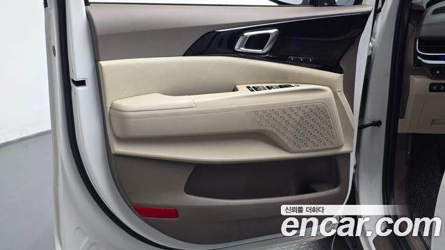 Kia Canival 2025 — photo 14