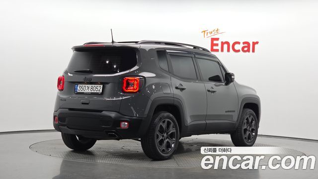 Jeep Renegade 2021 — photo 2