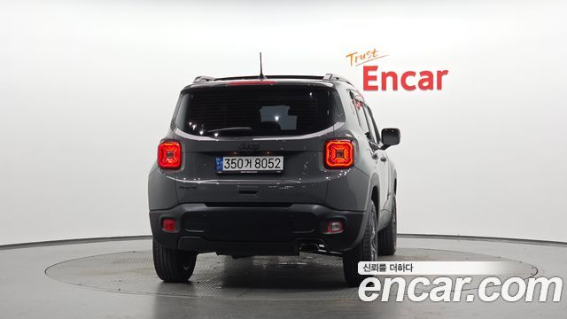 Jeep Renegade 2021 — photo 4