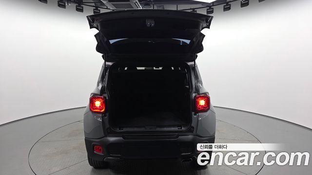 Jeep Renegade 2021 — photo 26
