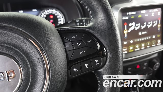 Jeep Renegade 2021 — photo 31