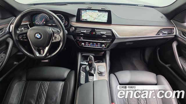 BMW 5-Series 2017 — photo 7