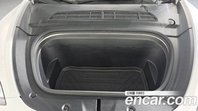 Tesla Model Y 2024 — photo 6