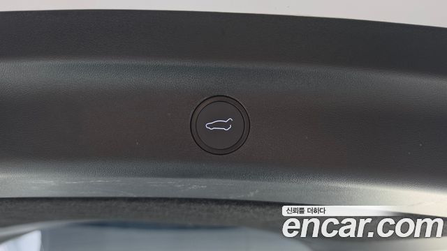 Tesla Model Y 2024 — photo 22