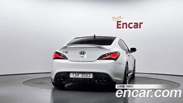 Hyundai Genesis 2010 — photo 4