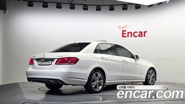 Mercedes-Benz E-Class 2016 — photo 2