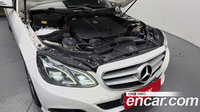 Mercedes-Benz E-Class 2016 — photo 6
