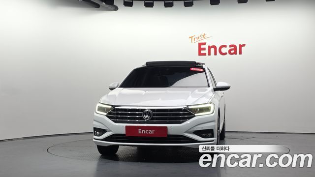 Volkswagen Jetta 2021 — photo 3