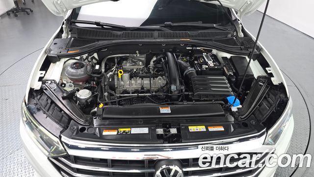 Volkswagen Jetta 2021 — photo 6