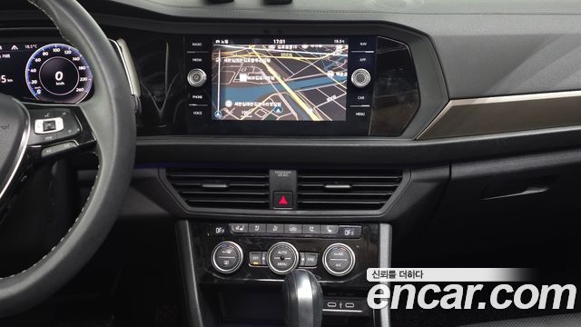 Volkswagen Jetta 2021 — photo 19